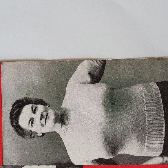 Knitmaster Twin Set Pattern For The Larger Woman - Picture 8 of 10